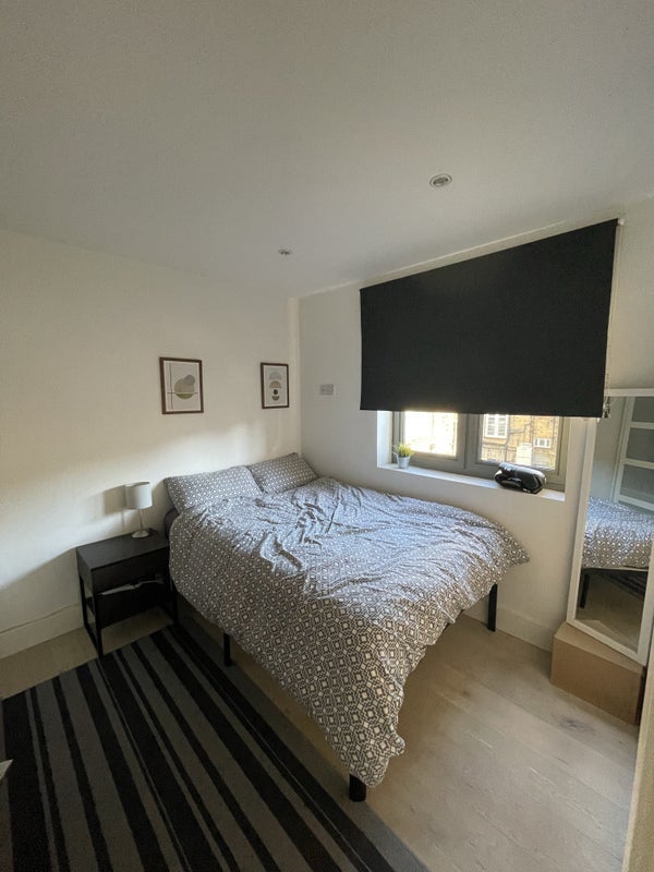 Room Finsbury Park Road in Greater London