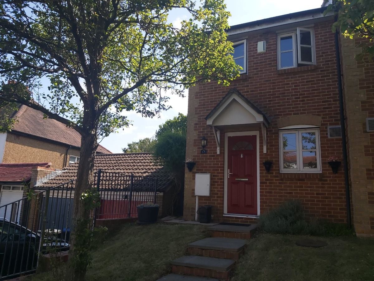 House Birdhurst Avenue in Greater London