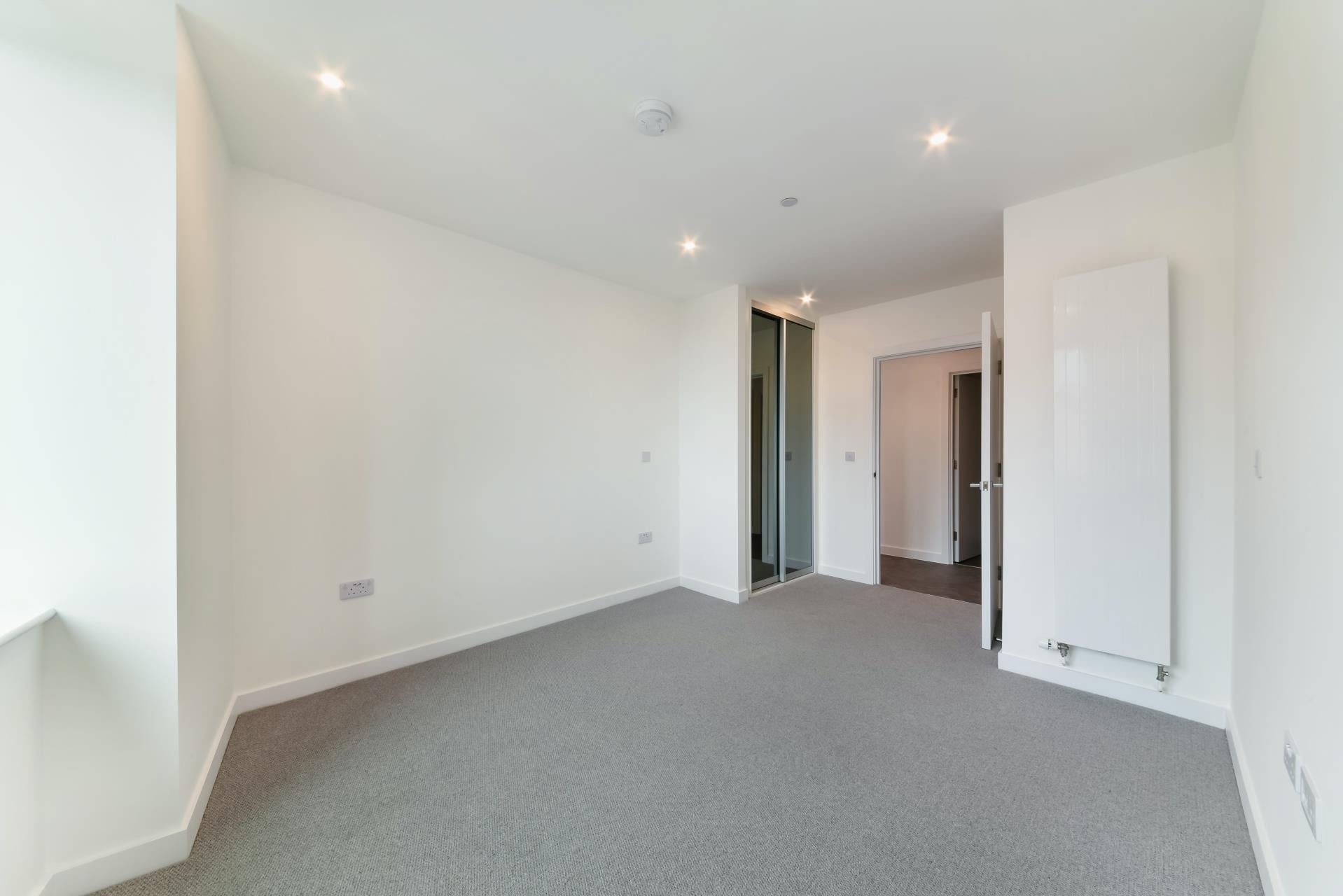 Flat Gillender Street in Greater London