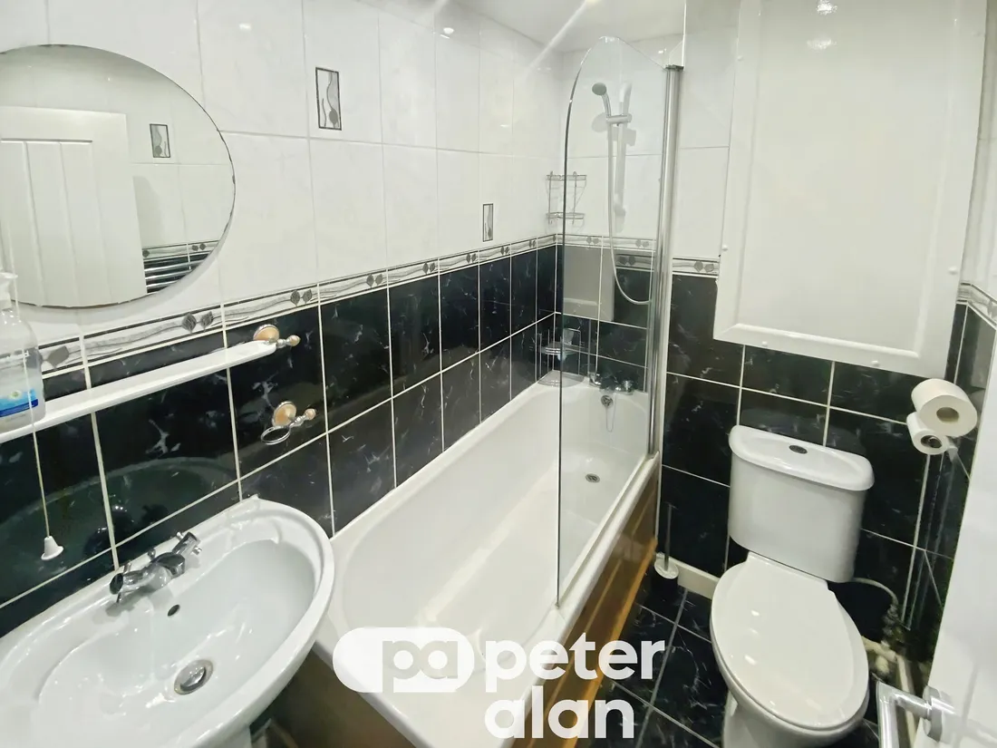 Flat Maes Brynna in Cwmdare