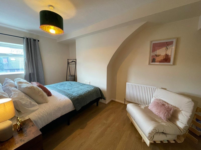 Room Chorley Road in Salford