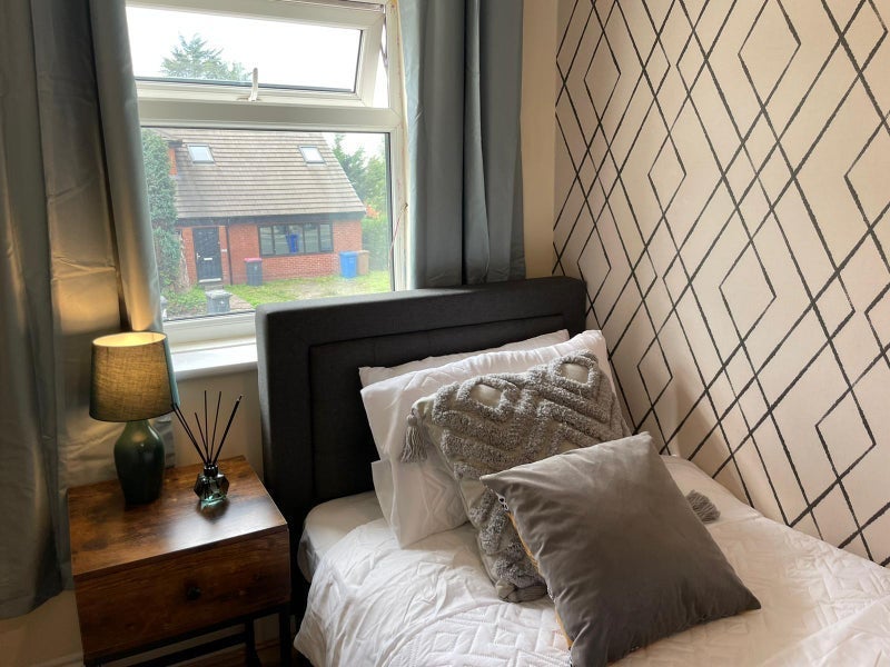 Room Chorley Road in Salford