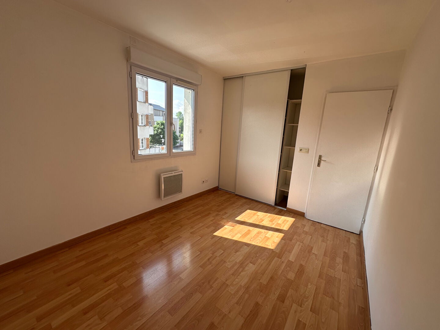Flat Impasse du Petit Paris in Pont-de-Chéruy
