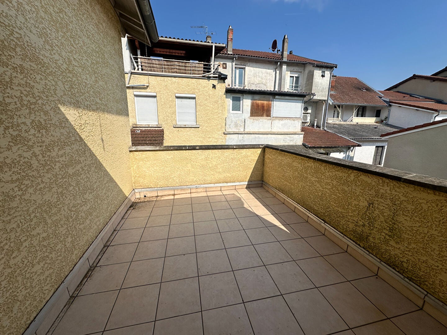 Flat Impasse du Petit Paris in Pont-de-Chéruy