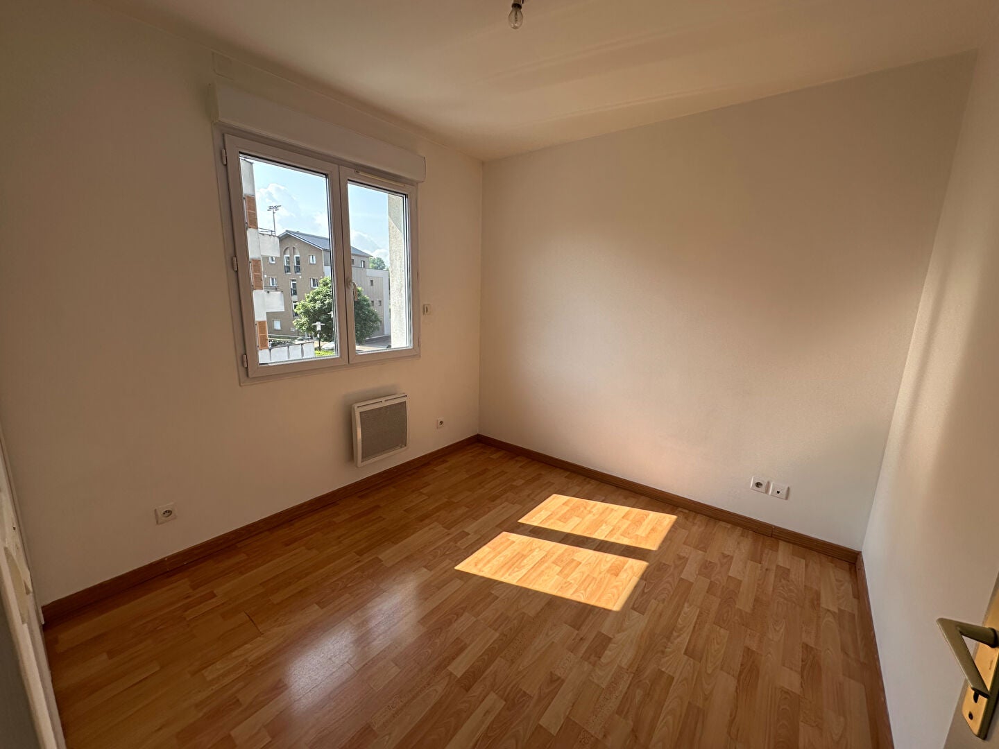 Flat Impasse du Petit Paris in Pont-de-Chéruy