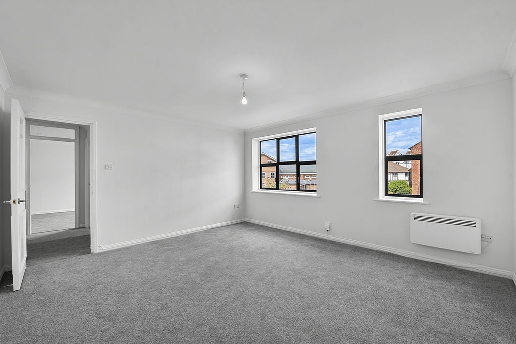 Flat Clarendon Road in Portsmouth