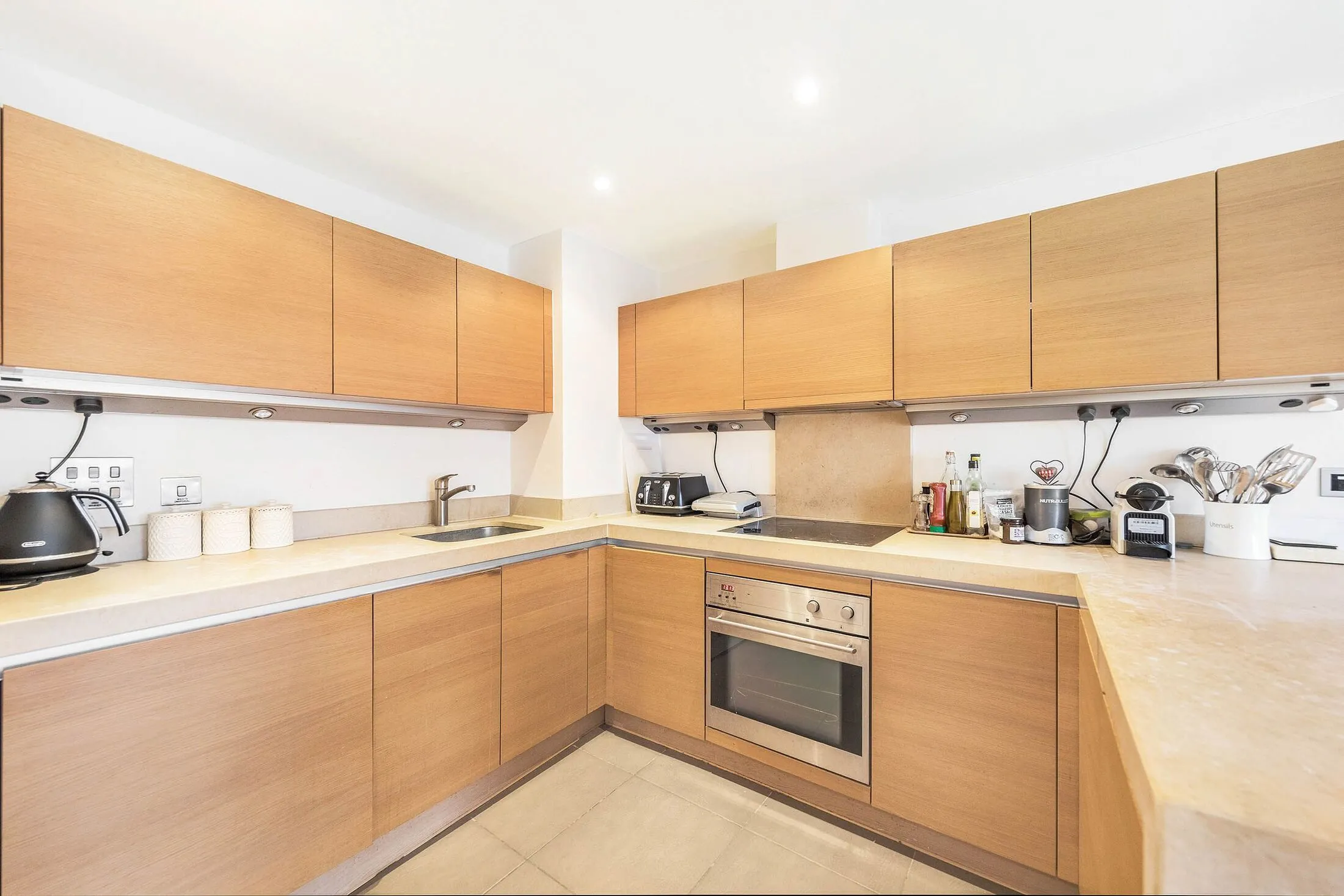 Flat Berkeley Square in London