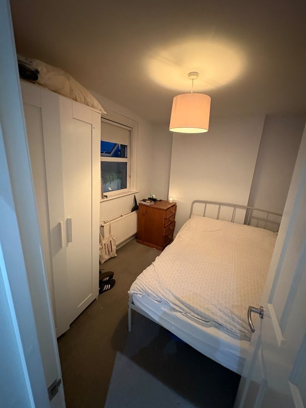 Room Woodland Grove in Greater London
