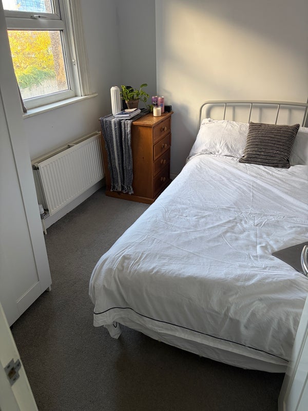 Room Woodland Grove in Greater London