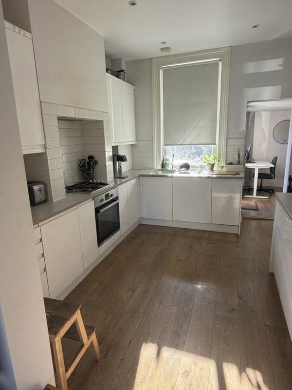 Room Woodland Grove in Greater London