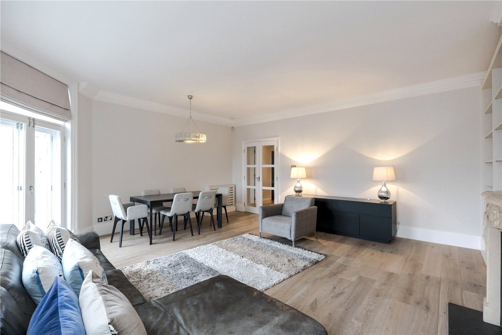 Flat Marloes Road in Greater London