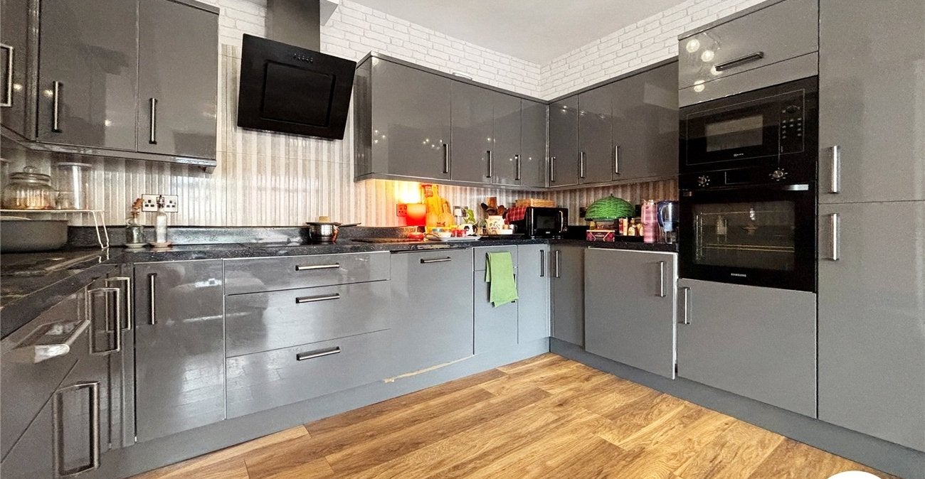 Flat Sittingbourne Road in Maidstone