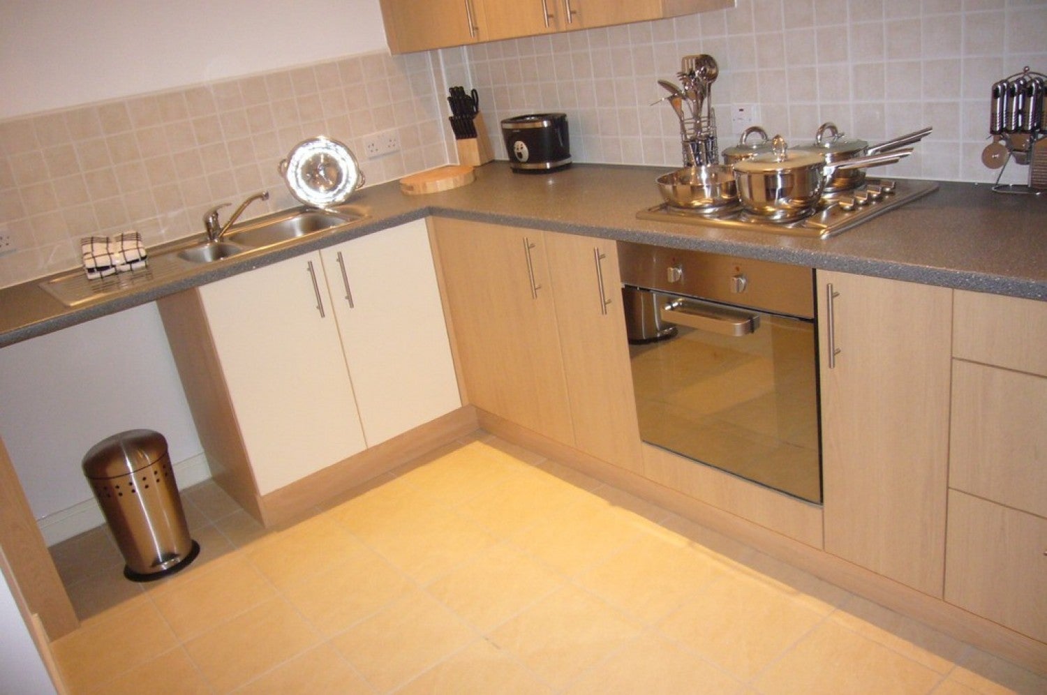 Flat Dyche Street in Manchester