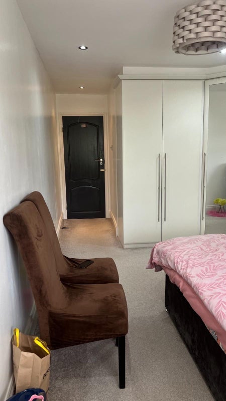 Room Rosebery Avenue in Greater London