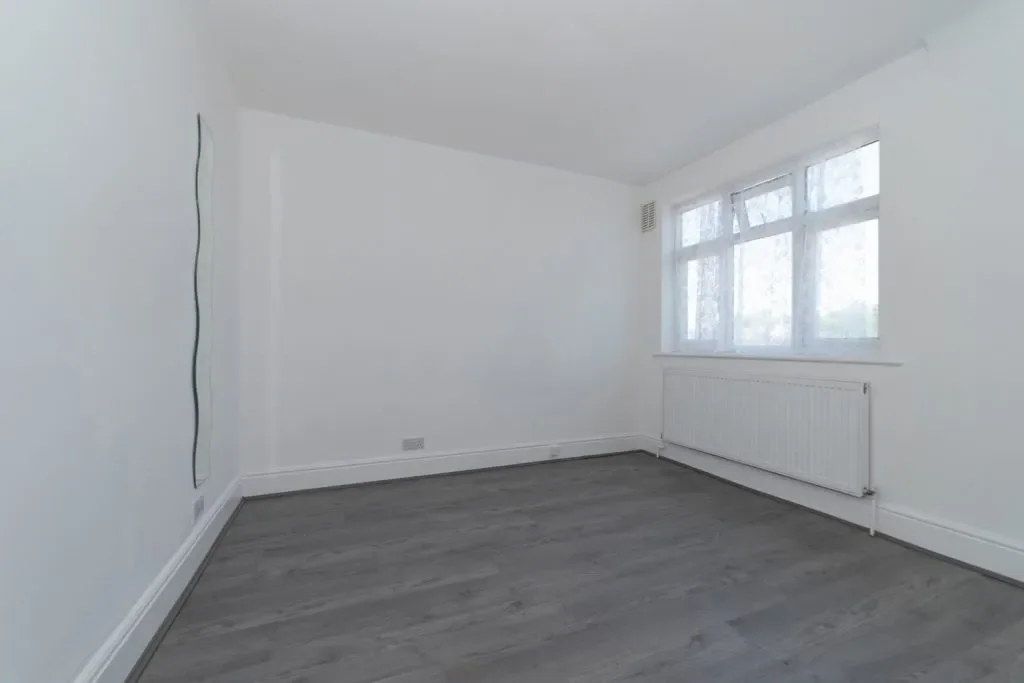 House Kynaston Avenue in Greater London