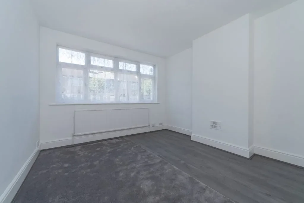 House Kynaston Avenue in Greater London