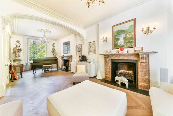 House Kildare Terrace in City of Westminster