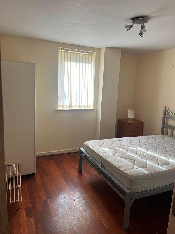 Flat Elmwood Lane in Leeds