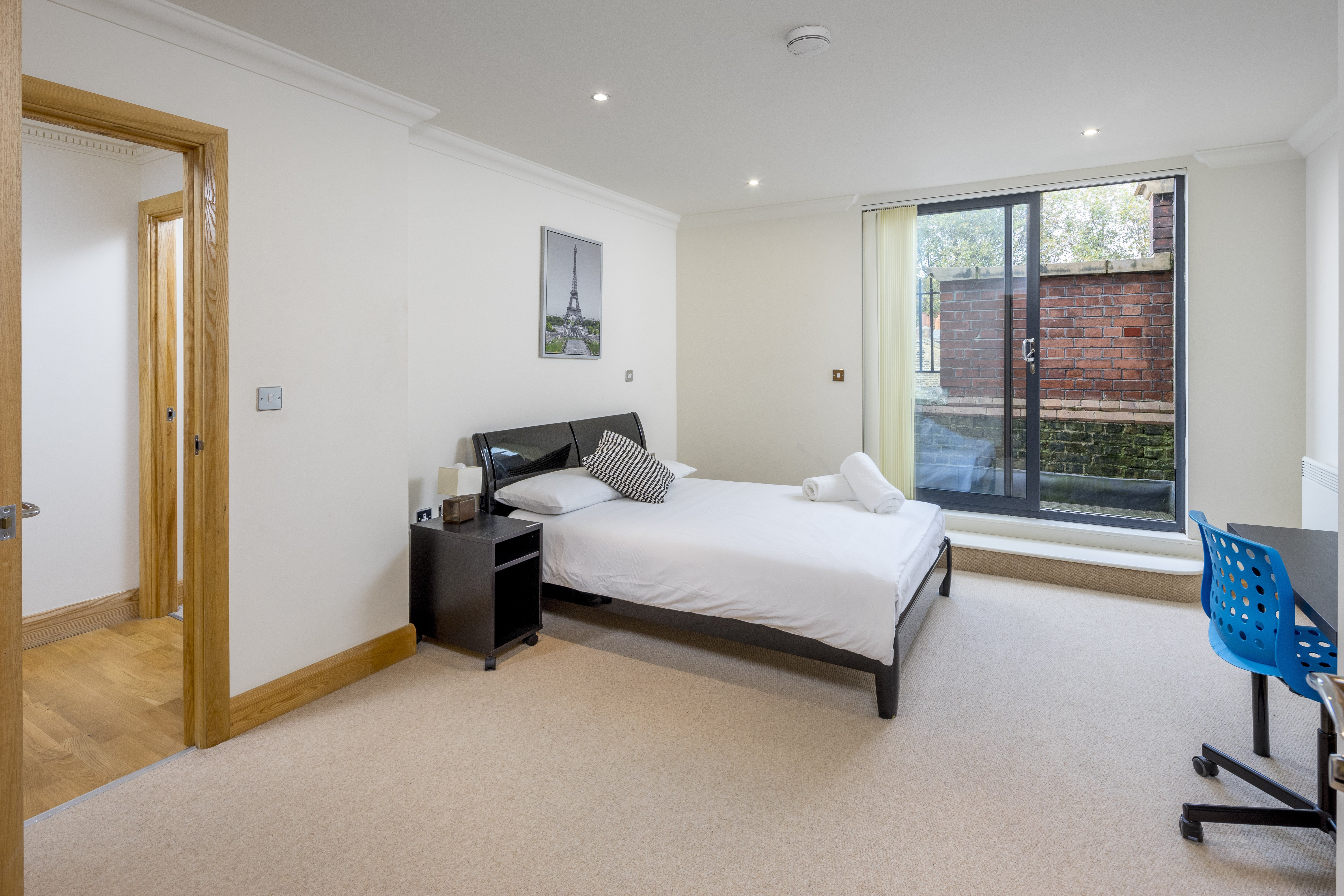 Flat School Mews in Greater London
