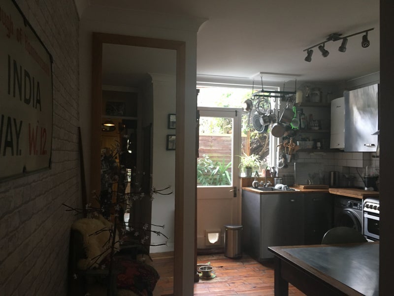 Room Collingbourne Road in Greater London