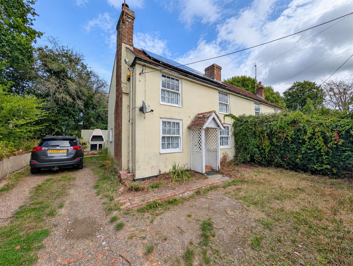 House Mill Lane in Horsham