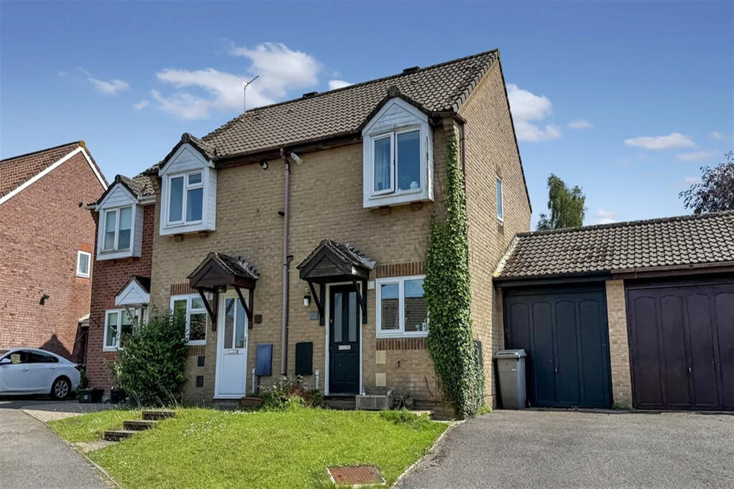 House Camellia Drive in Warminster