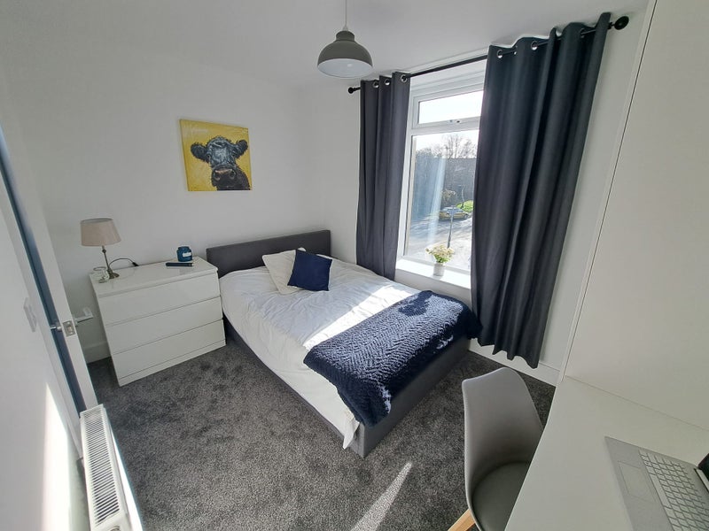 Room New Cheltenham Road in Bristol