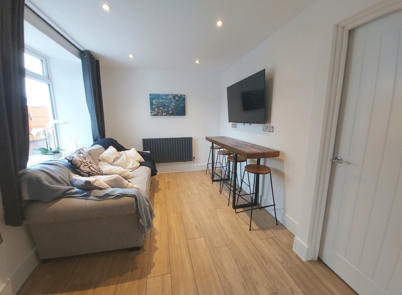 Room New Cheltenham Road in Bristol