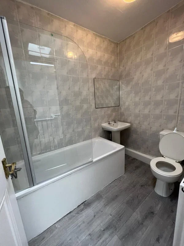 Room Strutton Ground in City of Westminster