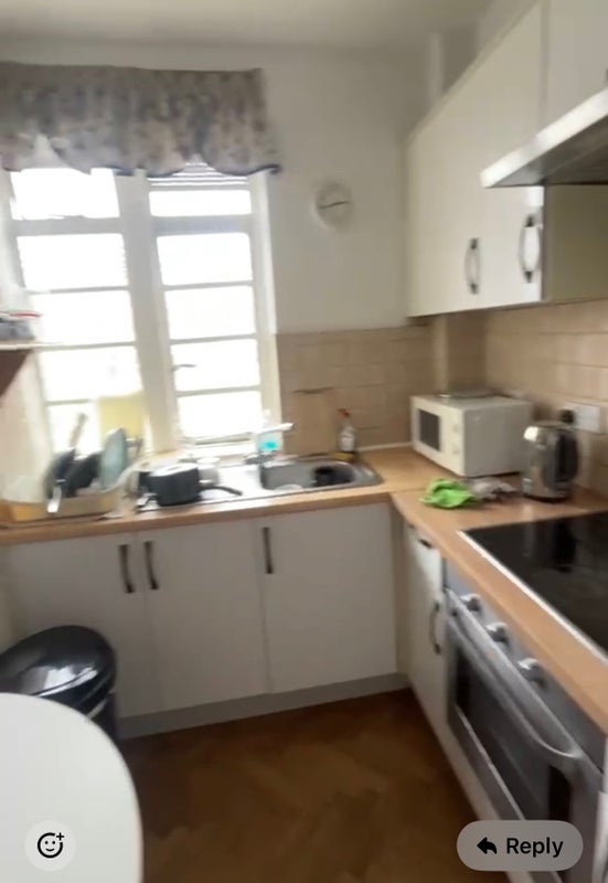 Room Logan Place in Greater London