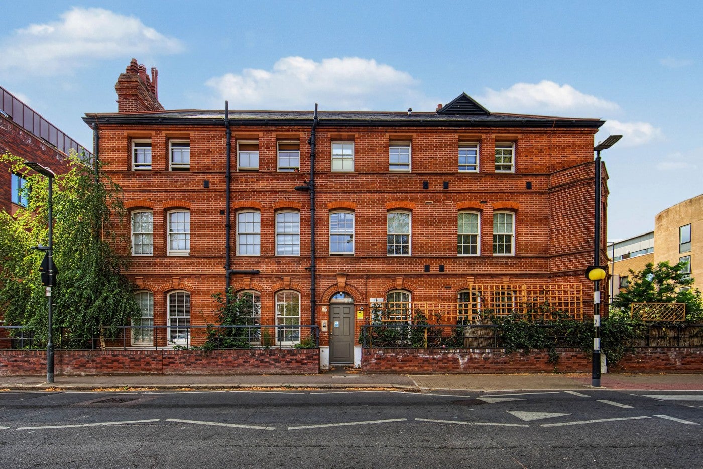 Flat St Ann's Road in Greater London
