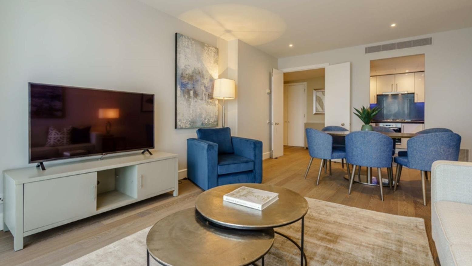 Flat Westferry Circus in Greater London