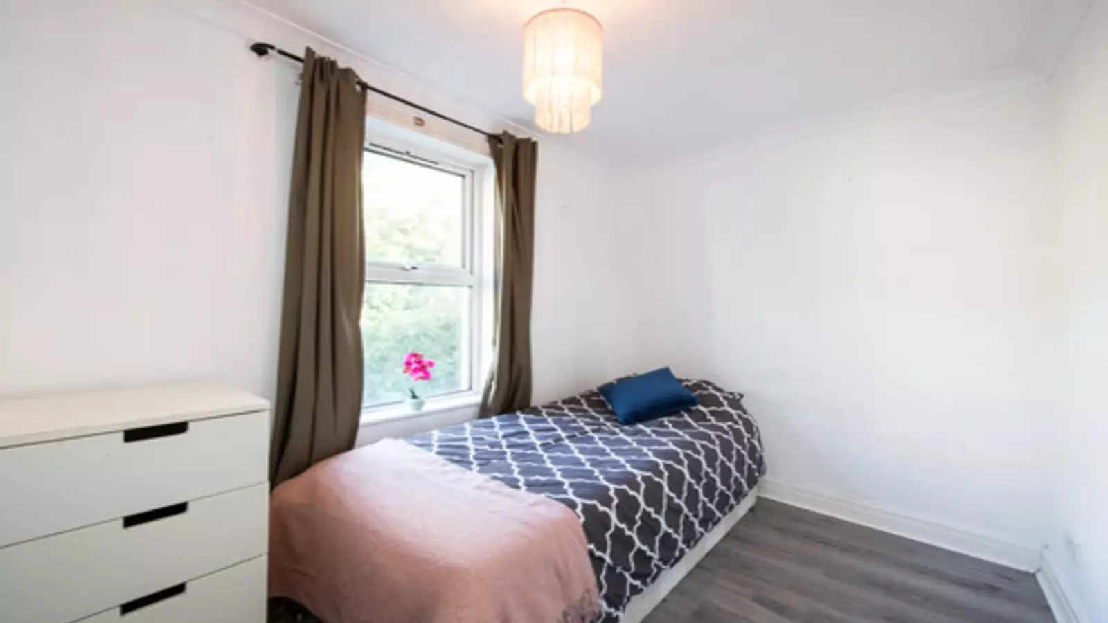 Flat Tufnell Park Road in Greater London