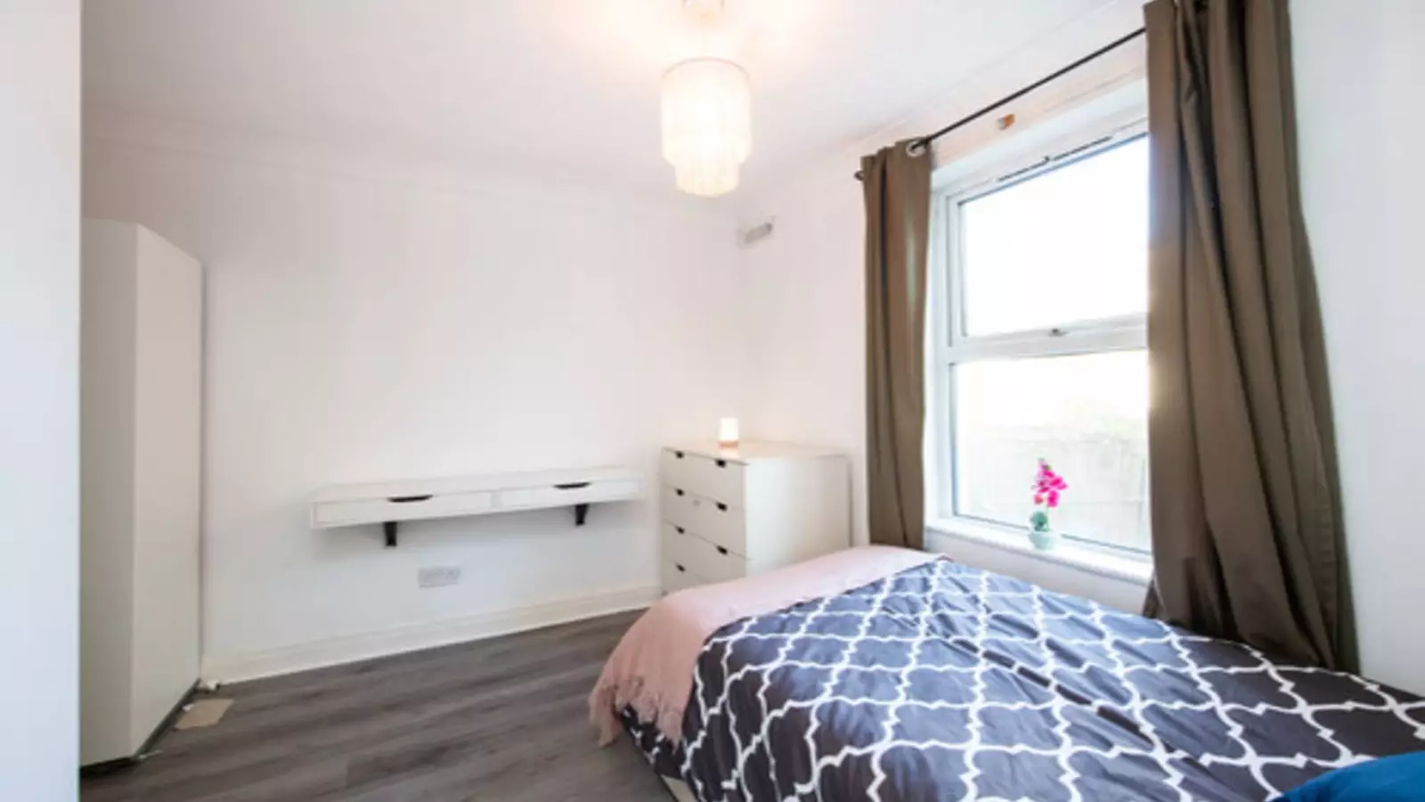 Flat Tufnell Park Road in Greater London