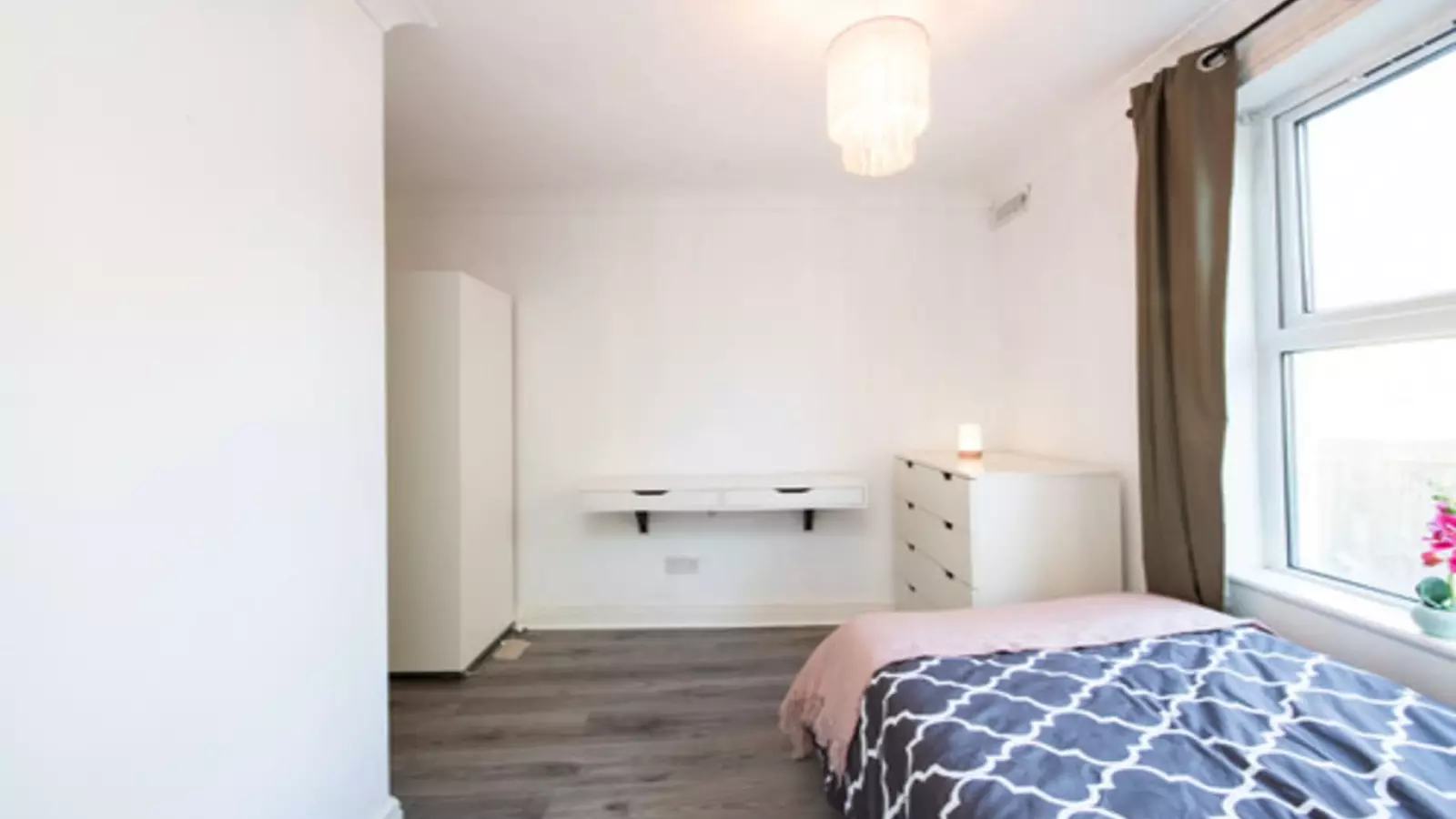 Flat Tufnell Park Road in Greater London