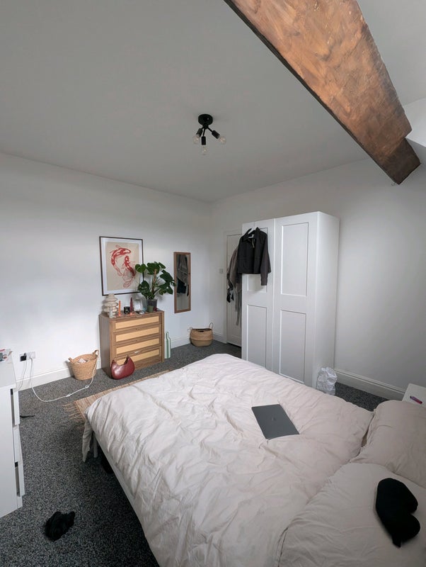 Room Alexandra Road South in Manchester
