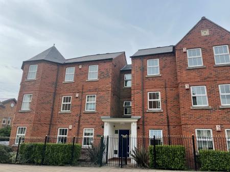 Flat Upper Bond Street in Hinckley and Bosworth