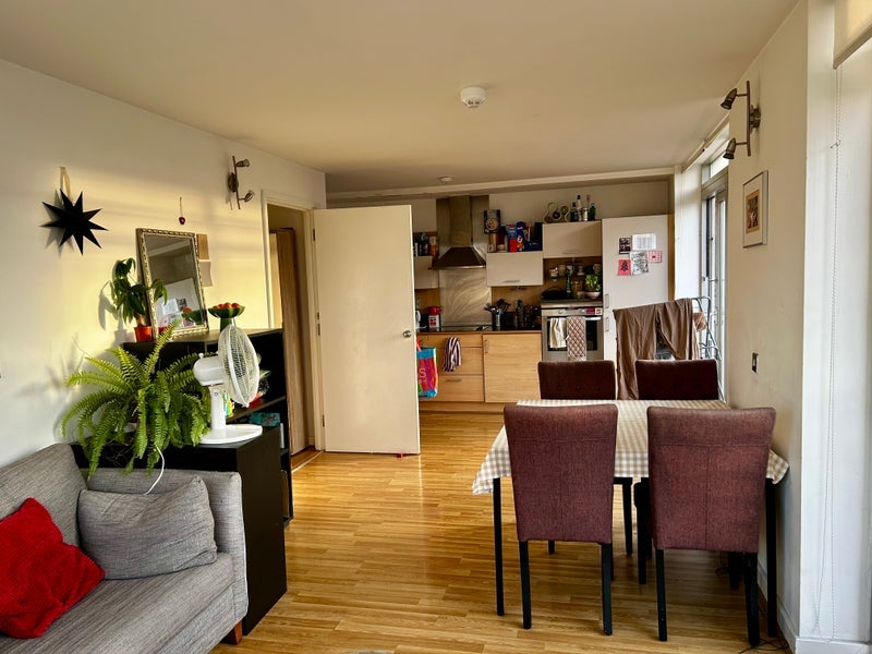 Room West Parkside in Greater London