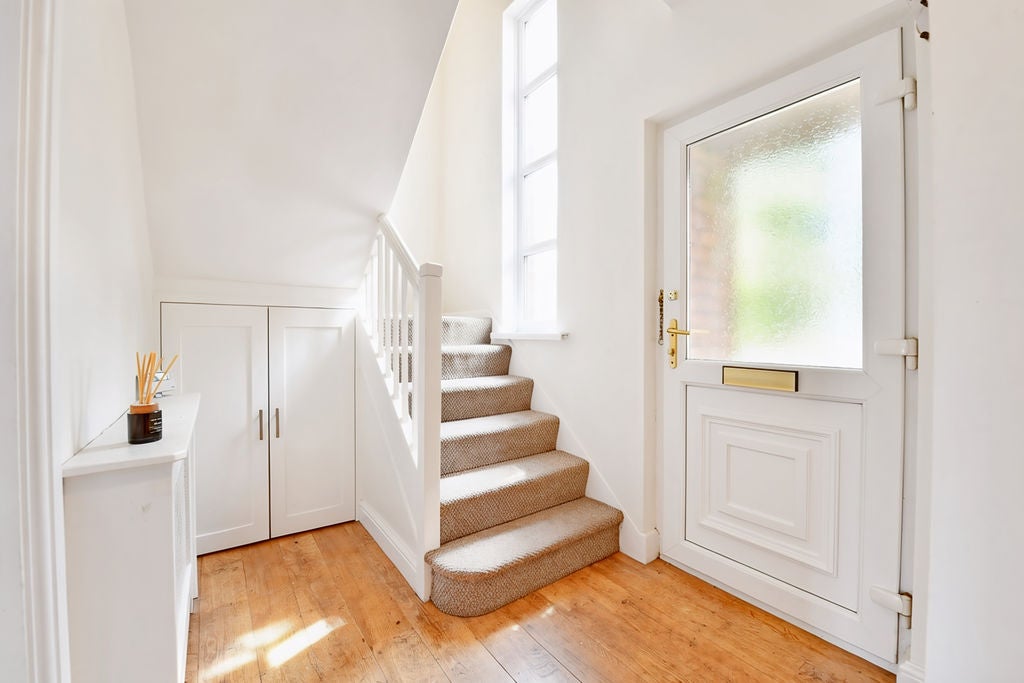 House Midway Lane in Llantilio Pertholey