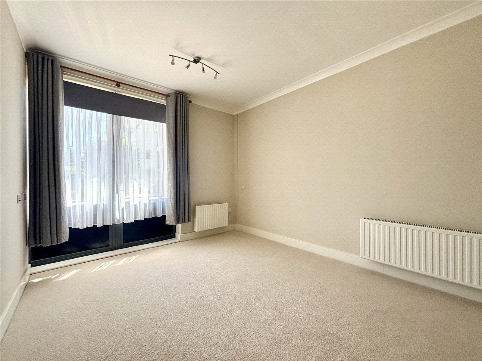 Flat Maumbury Square in Dorchester