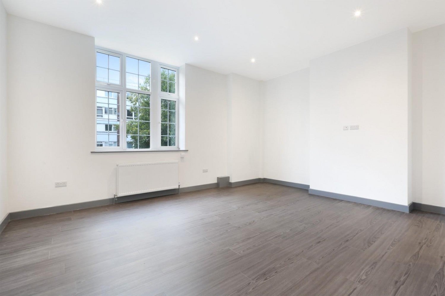 Flat Camberwell Road in Greater London