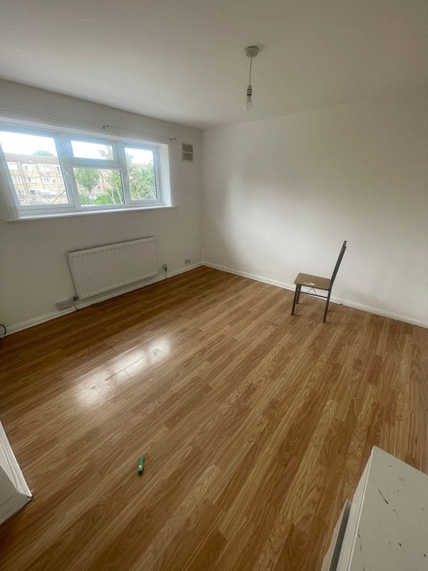 Room Earlham Grove in Greater London