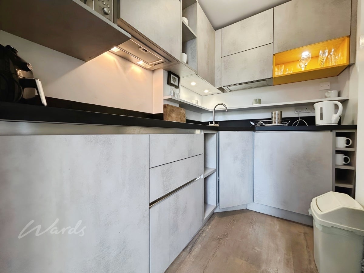 Room Upper Grosvenor Road in Tunbridge Wells