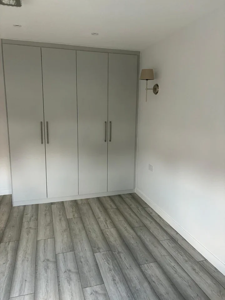 Flat Whitchurch Lane in Greater London
