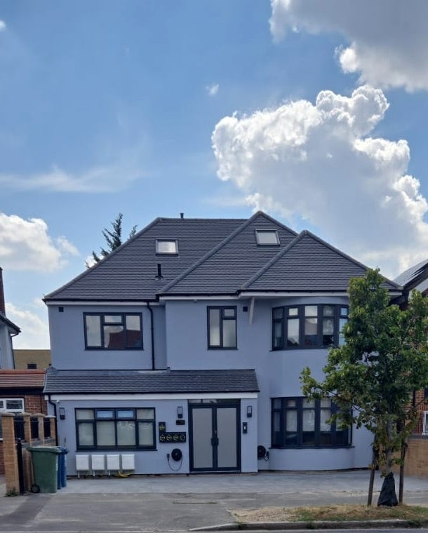 Flat Whitchurch Lane in Greater London