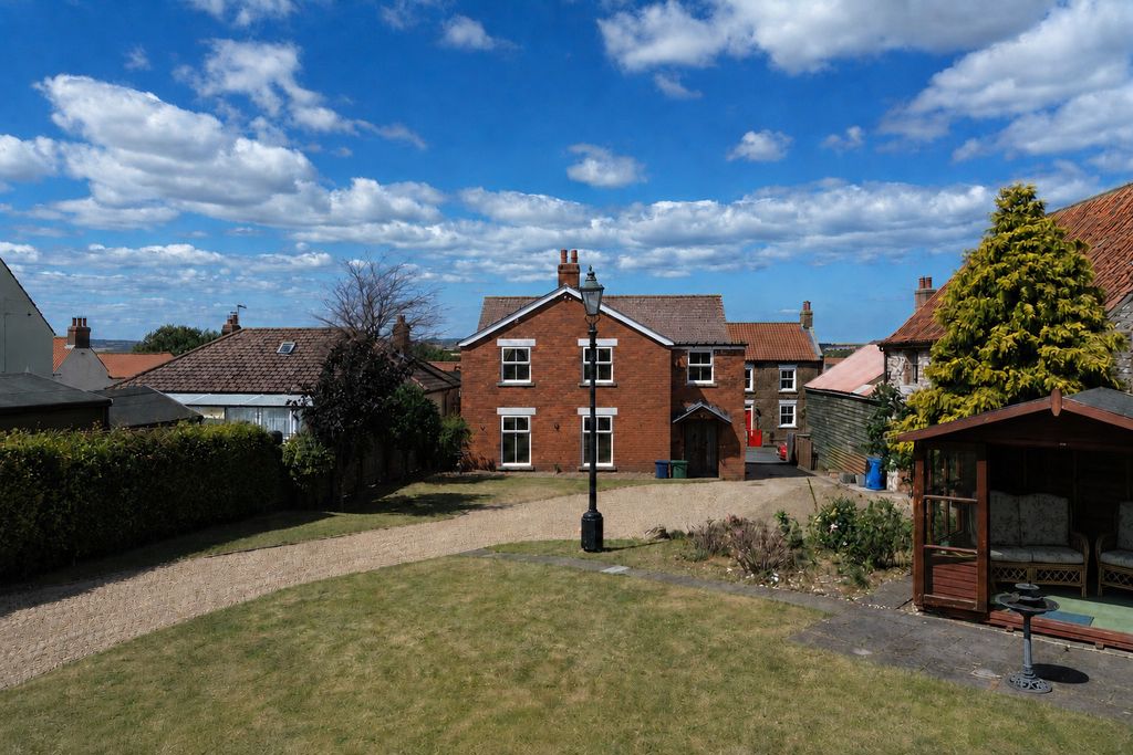 House Main Street in Flixton