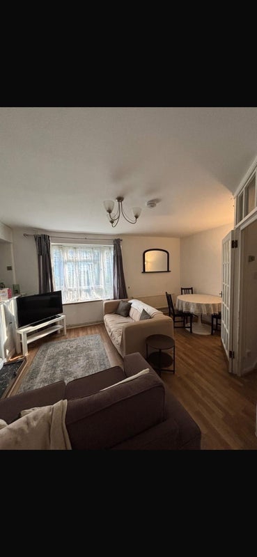 Flat Newington Green Road in Greater London