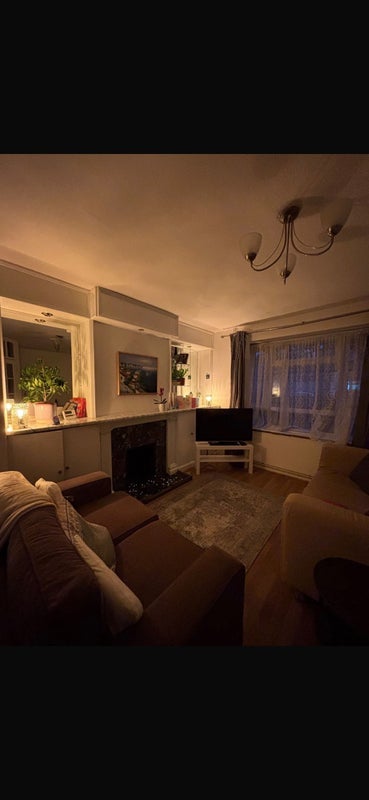 Flat Newington Green Road in Greater London