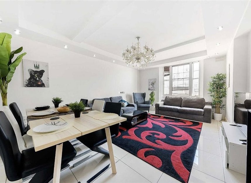 Flat Queensway in City of Westminster