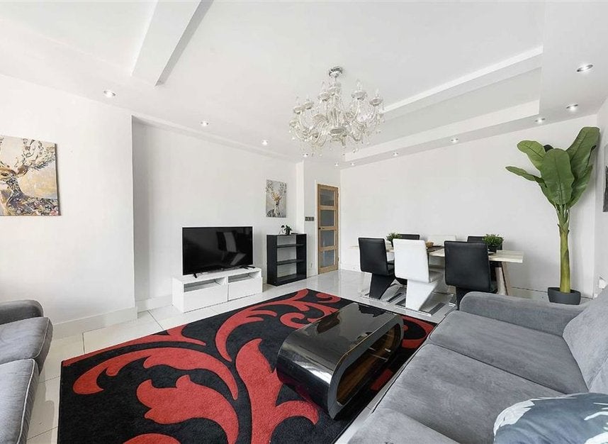 Flat Queensway in City of Westminster